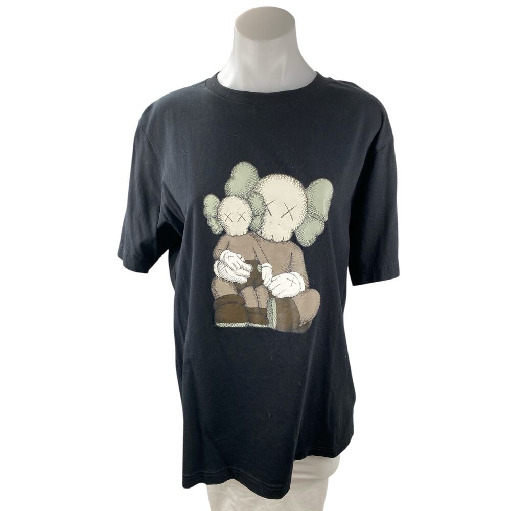 KAWS x Uniqlo UT Womens Black Graphic Print Short Sleeve T Shirt Tee Top Size M